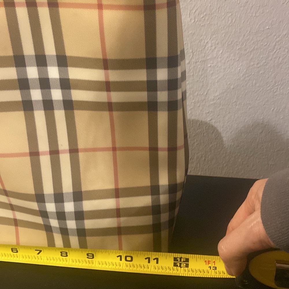 Burberry Nova Check Tote - Picture 9 of 10